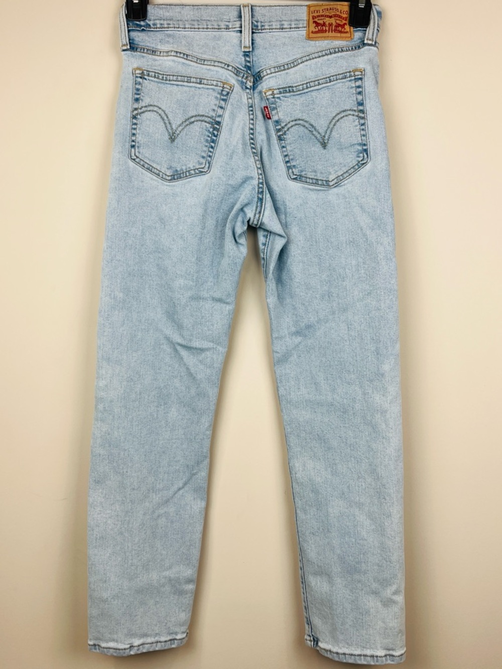 LEVI'S Premium Wedgie Straight Jeans Light Wash Size 28 - Picture 7 of 9